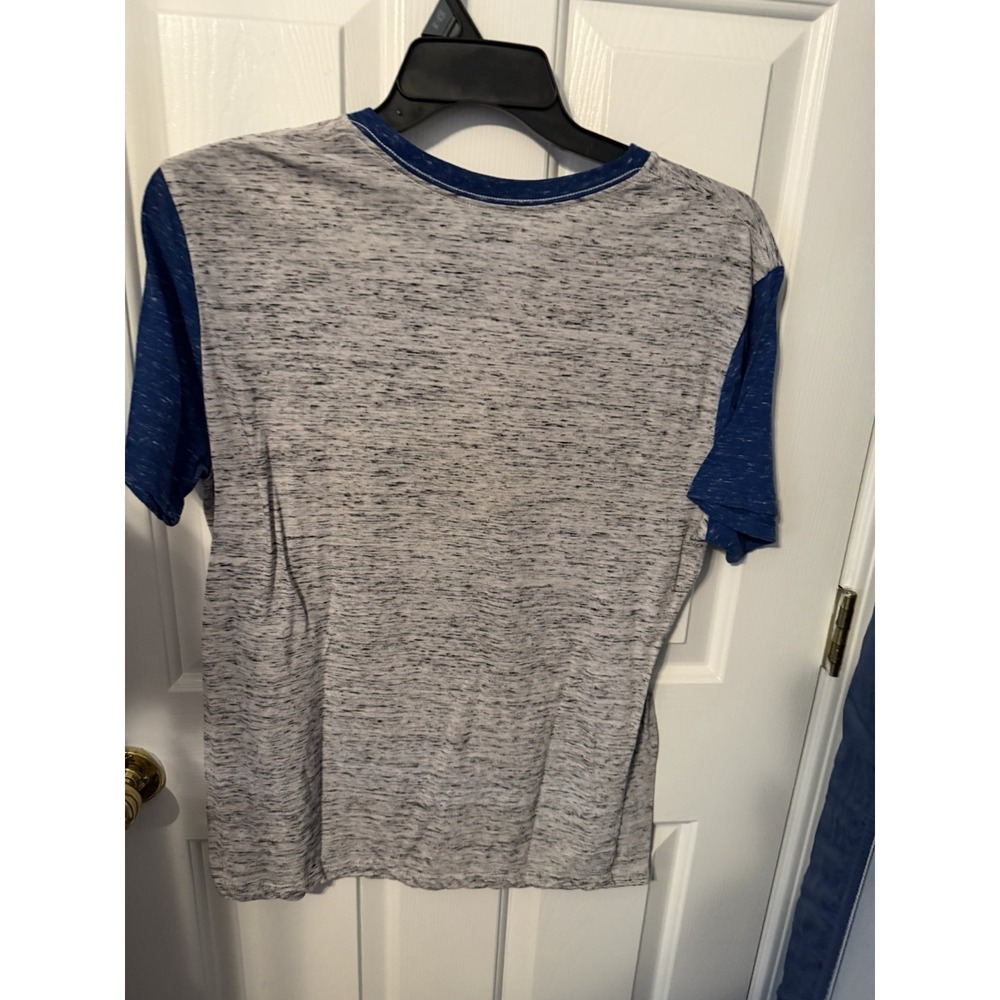 STAR WARS LRG GRAY BODY BLUE SLEEVES MILLENNIUM FALCON 95% POLY/ 5% COTTON - Picture 3 of 3